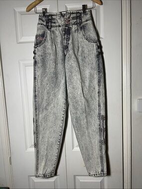Vintage 90’s Acid Wash High waisted Major Damage Brand Jeans Women’s 26 Bow